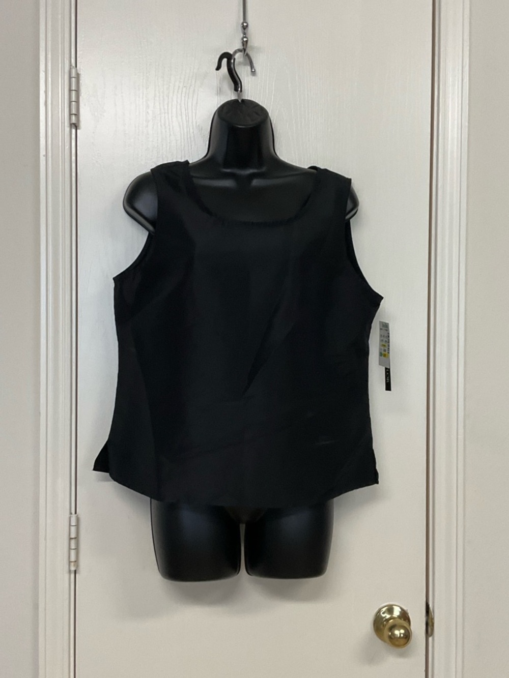 Scott Taylor Classic Black Scoop Neck Tank Top